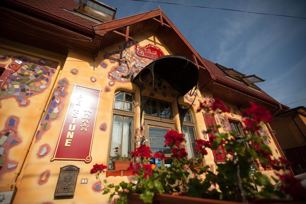 Deja Vu Guesthouse Cluj-Napoca Ngoại thất bức ảnh